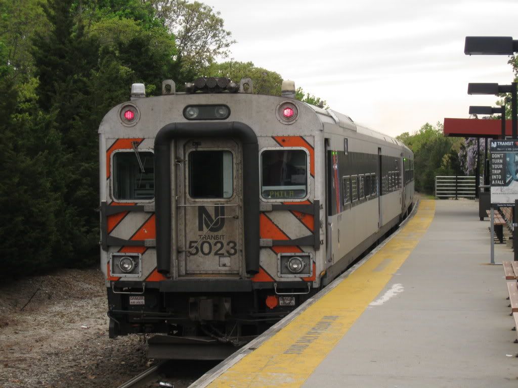 1997 New Jersey Transit Bombardier Comet IV Cab Car 5023, Departing
